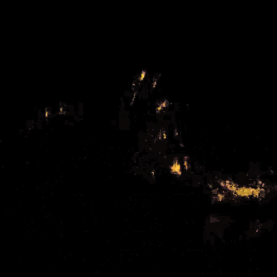 Main devoree dans le mur d